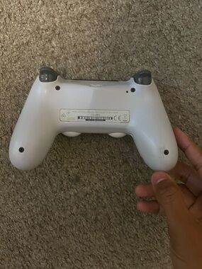 PLAYSTATION 4 Wireless Gaming Controller - White (Xbox Buttons)